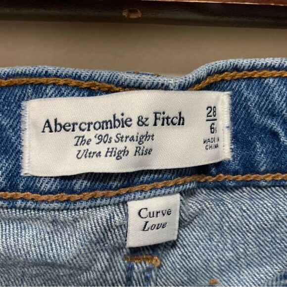 Abercrombie & Fitch The 90s Straight Ultra High Rise Jeans size 28 short - Picture 3 of 7